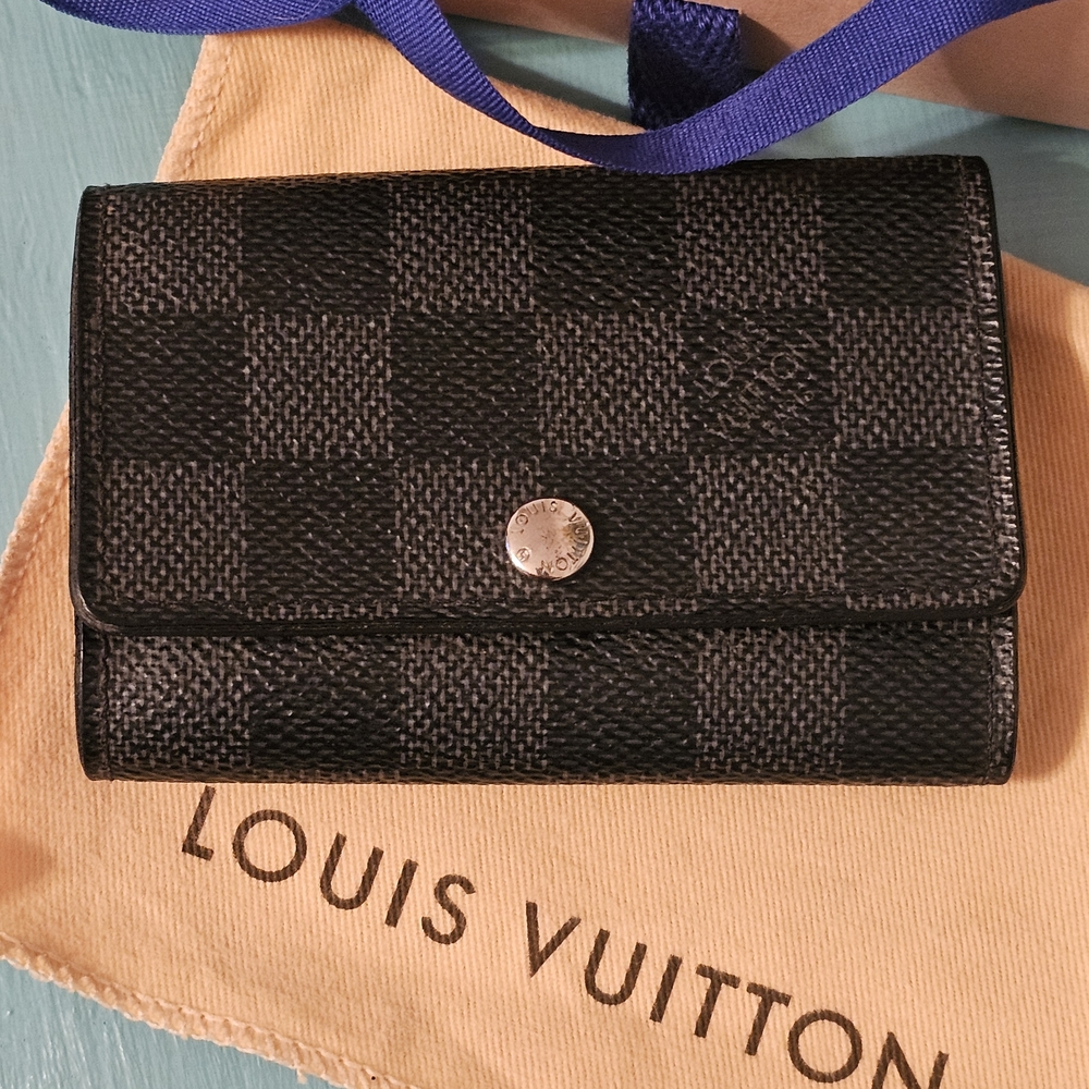 Louis Vuitton Black Damier Canvas 6 Key Holder - Picture 4 of 10